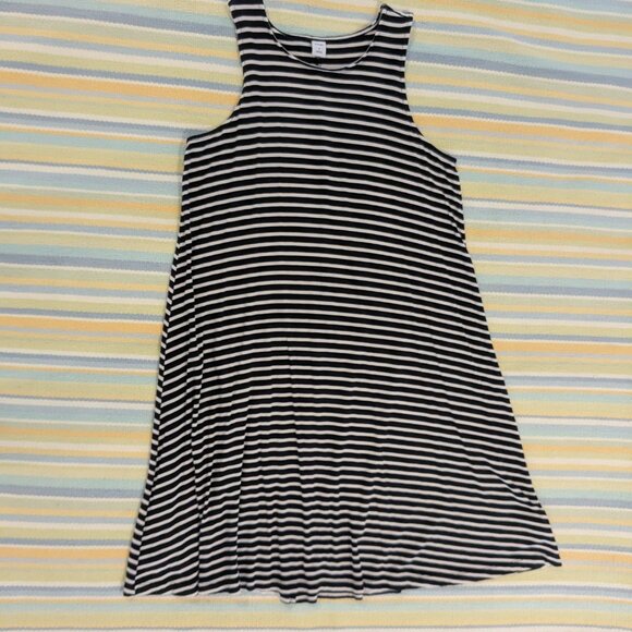⭐ Old Navy Black & White Striped Swing Tank Dress Size Small - Picture 5 of 13